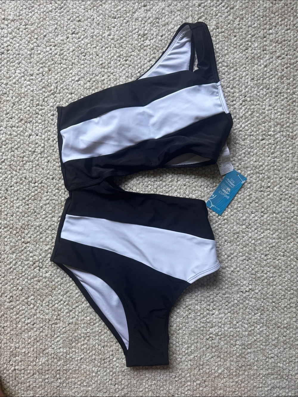 Cupshe Women’s Black & White One Shoulder Black & White Cutout Swimsuit NWT